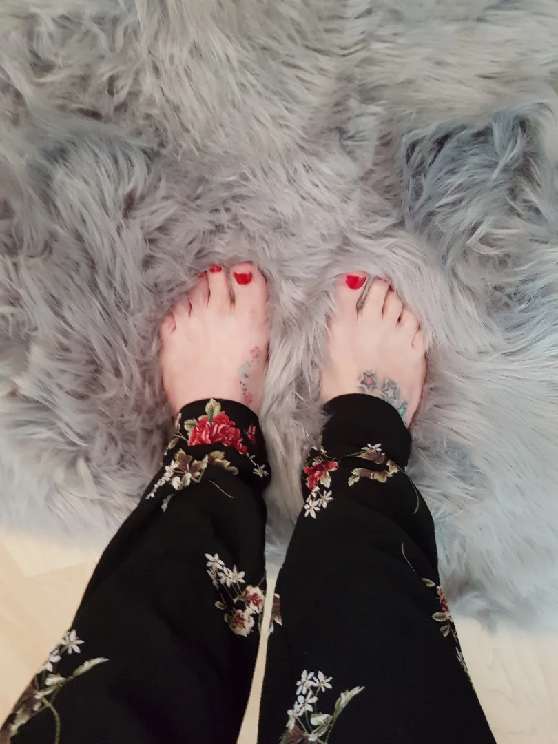 Miss Laura [ mistresslaura11 ] Onlyfans leaked photo 9998743 on Hotleaks.tv