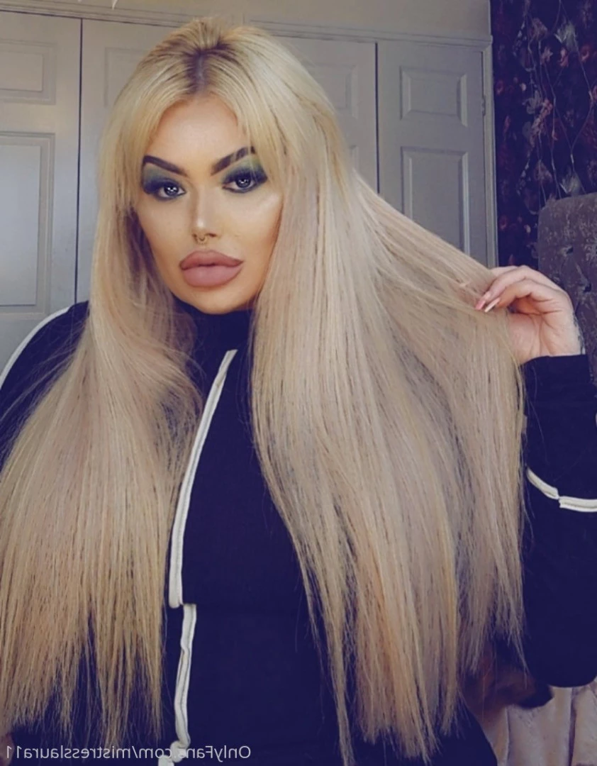 Miss Laura [ mistresslaura11 ] Onlyfans leaked photo 9998940 on Hotleaks.tv