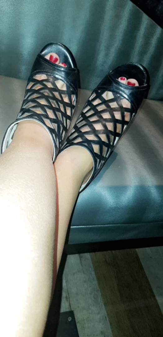 Miss Laura [ mistresslaura11 ] Onlyfans leaked photo 9999023 on Hotleaks.tv