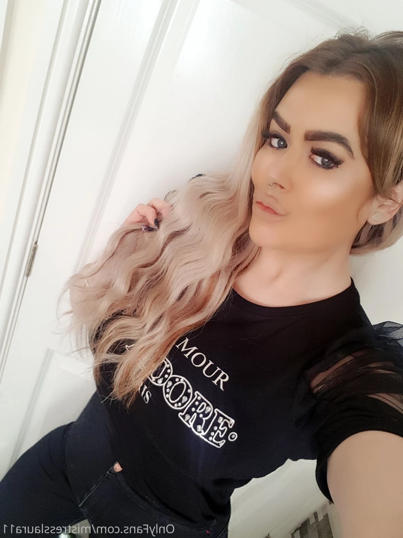 Miss Laura [ mistresslaura11 ] Onlyfans leaked photo 9999184 on Hotleaks.tv