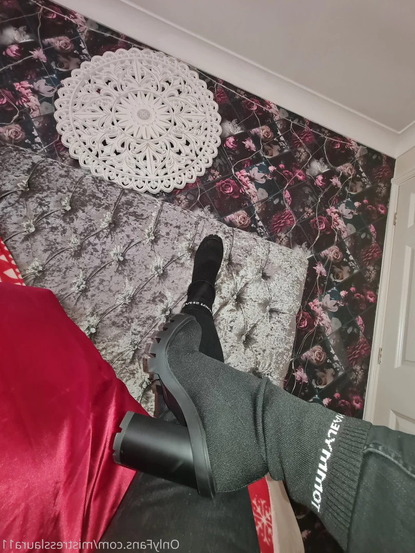 Miss Laura [ mistresslaura11 ] Onlyfans leaked photo 10000840 on Hotleaks.tv