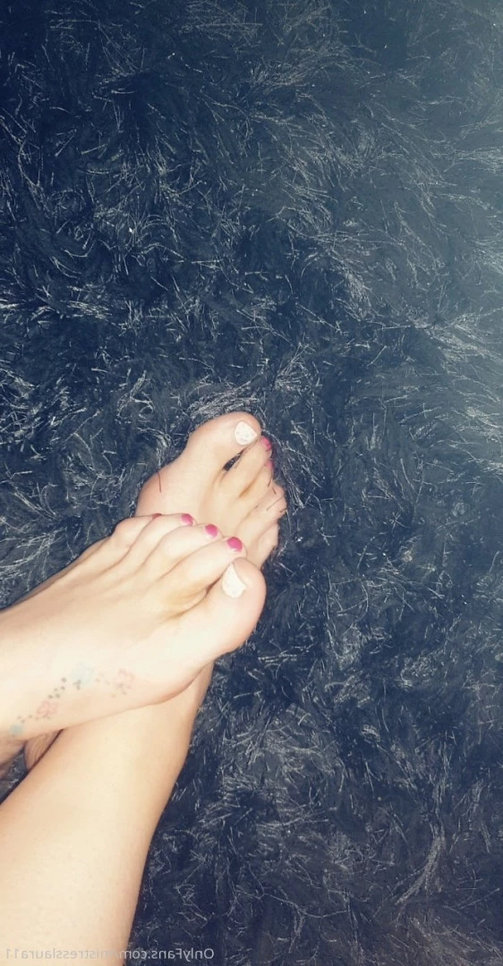 Miss Laura [ mistresslaura11 ] Onlyfans leaked photo 10001505 on Hotleaks.tv