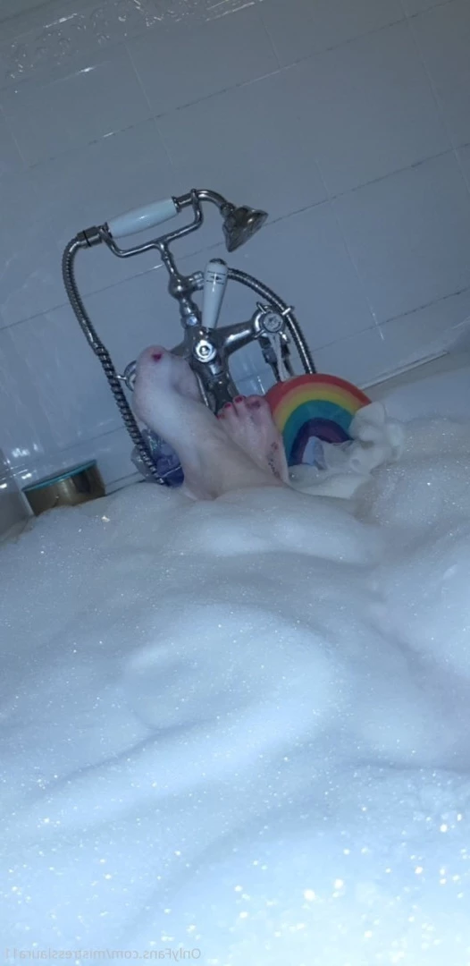 Miss Laura [ mistresslaura11 ] Onlyfans leaked photo 10002303 on Hotleaks.tv