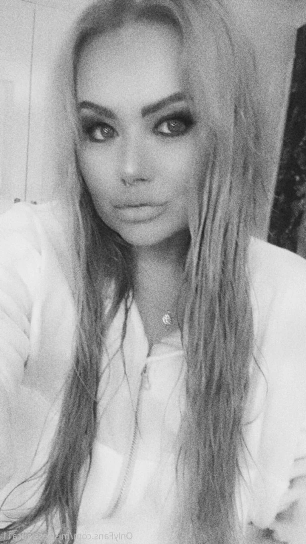 Miss Laura [ mistresslaura11 ] Onlyfans leaked photo 10003152 on Hotleaks.tv
