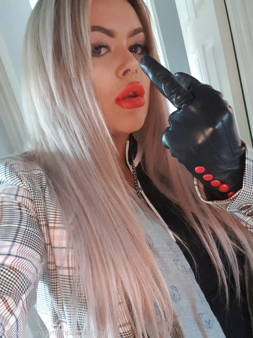 Miss Laura [ mistresslaura11 ] Onlyfans leaked photo 10003451 on Hotleaks.tv