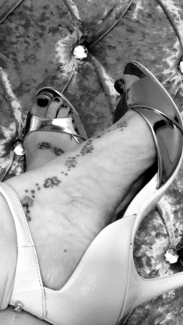 Miss Laura [ mistresslaura11 ] Onlyfans leaked photo 10003901 on Hotleaks.tv