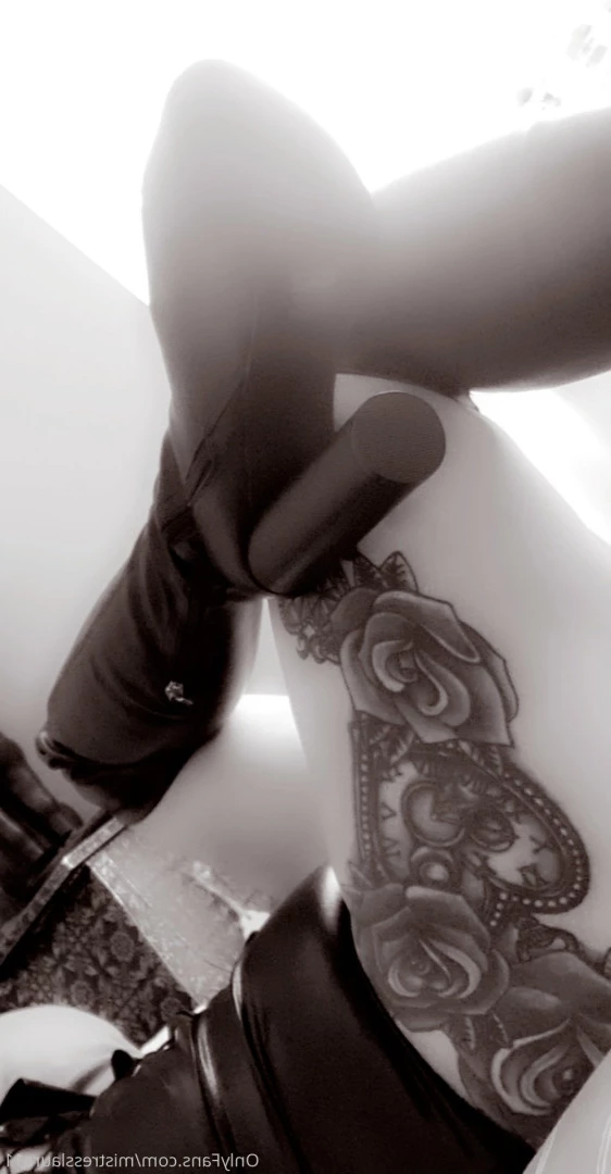 Miss Laura [ mistresslaura11 ] Onlyfans leaked photo 10004584 on Hotleaks.tv