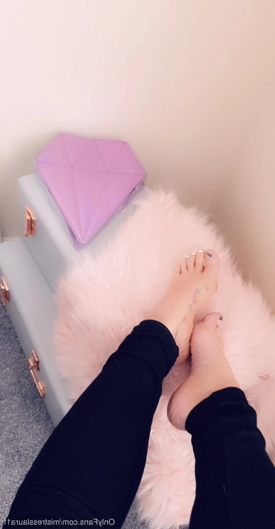 Miss Laura [ mistresslaura11 ] Onlyfans leaked photo 10004818 on Hotleaks.tv