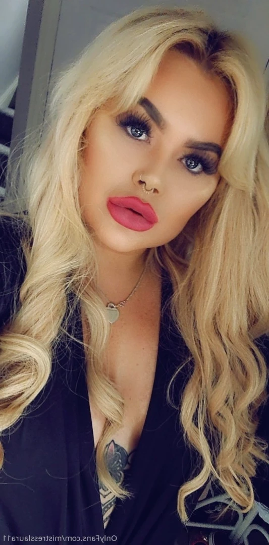 Miss Laura [ mistresslaura11 ] Onlyfans leaked photo 10006161 on Hotleaks.tv