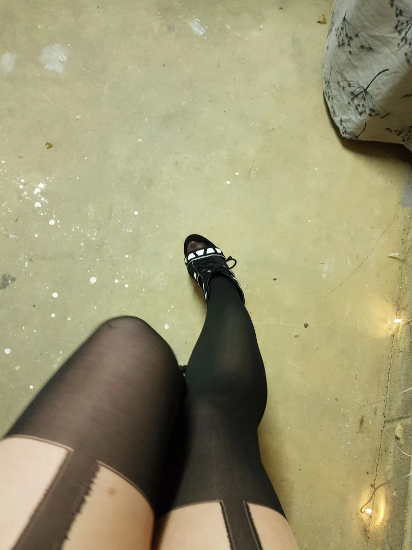 Miss Laura [ mistresslaura11 ] Onlyfans leaked photo 10006389 on Hotleaks.tv