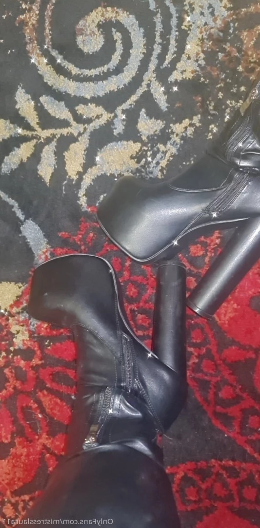 Miss Laura [ mistresslaura11 ] Onlyfans leaked photo 10006439 on Hotleaks.tv