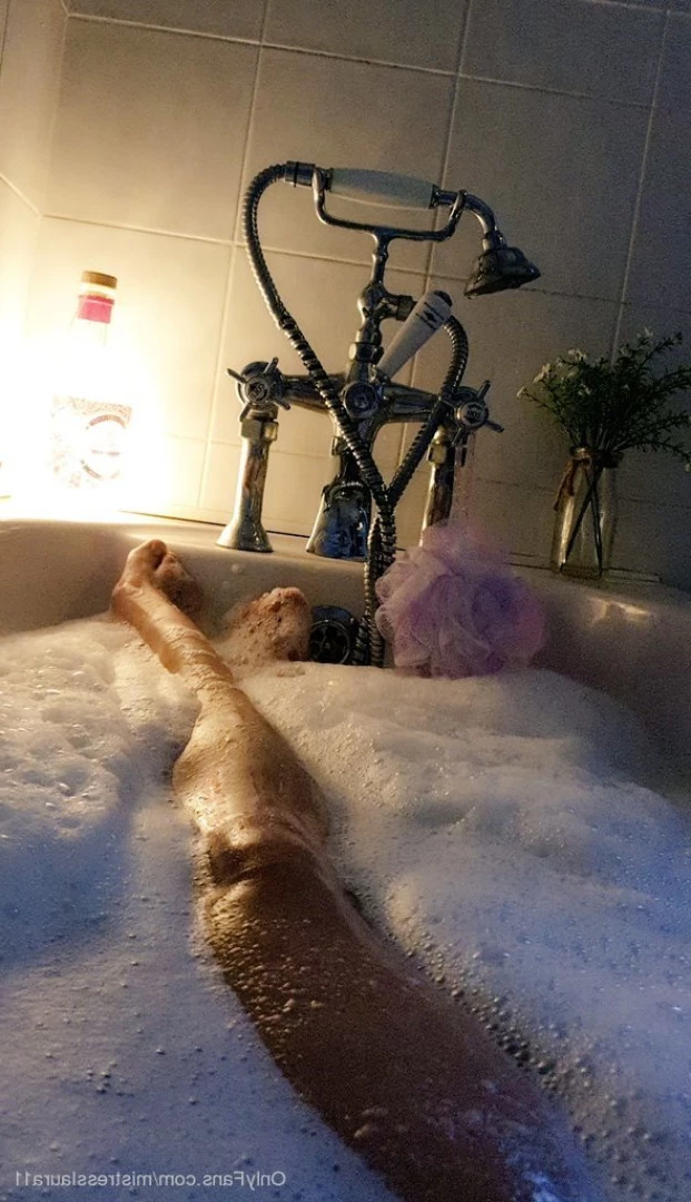 Miss Laura [ mistresslaura11 ] Onlyfans leaked photo 10006458 on Hotleaks.tv