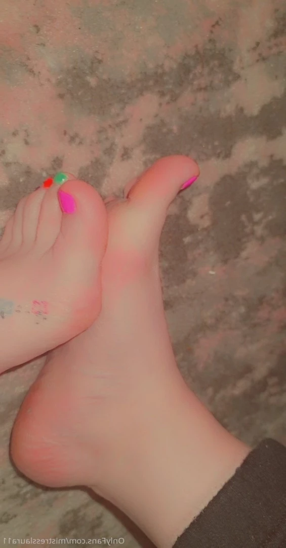 Miss Laura [ mistresslaura11 ] Onlyfans leaked photo 10006882 on Hotleaks.tv