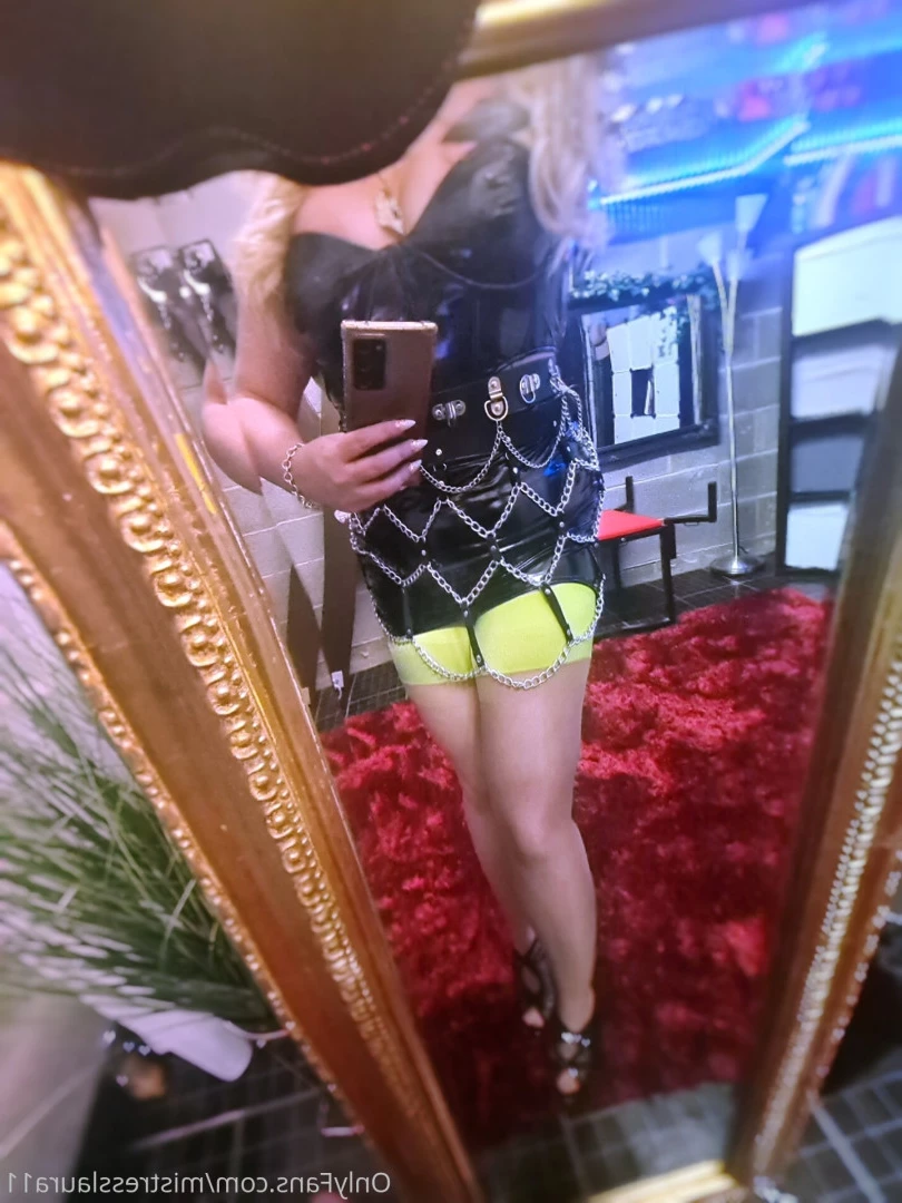 Miss Laura [ mistresslaura11 ] Onlyfans leaked photo 10007723 on Hotleaks.tv