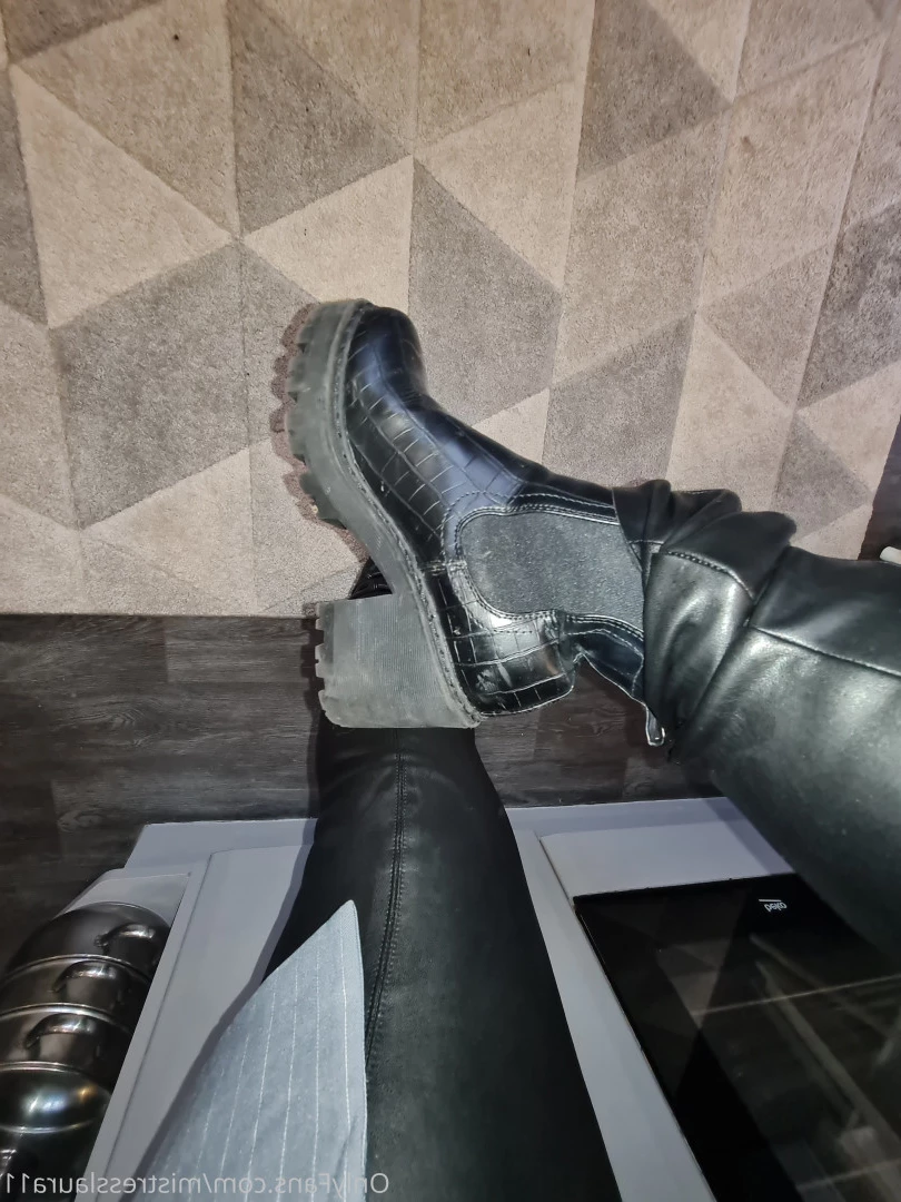 Miss Laura [ mistresslaura11 ] Onlyfans leaked photo 10008595 on Hotleaks.tv