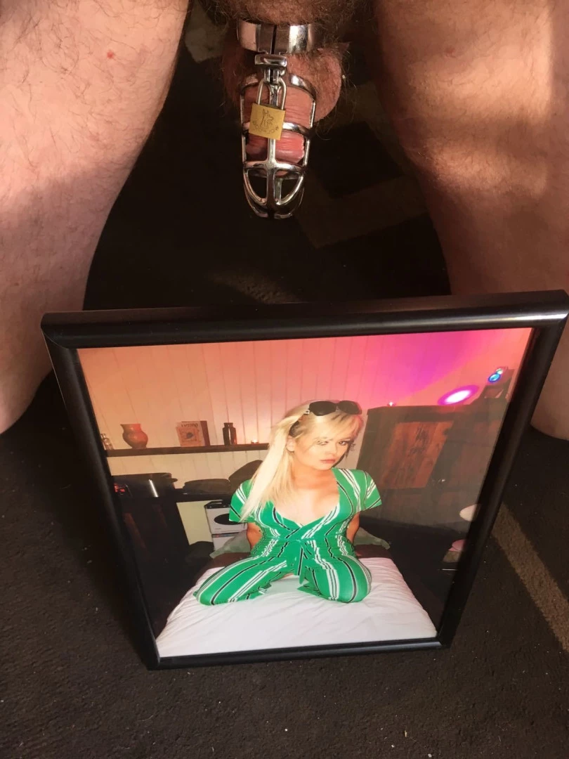 Miss Laura [ mistresslaura11 ] Onlyfans leaked photo 10009004 on Hotleaks.tv