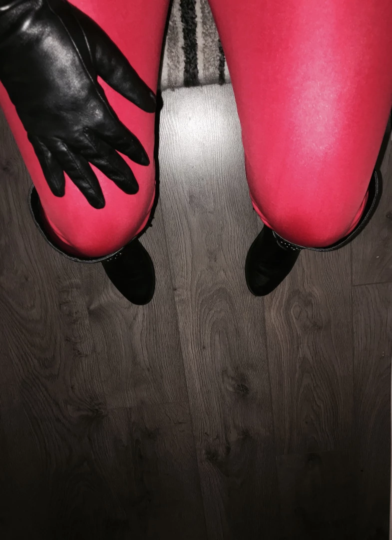 Miss Laura [ mistresslaura11 ] Onlyfans leaked photo 10022871 on Hotleaks.tv