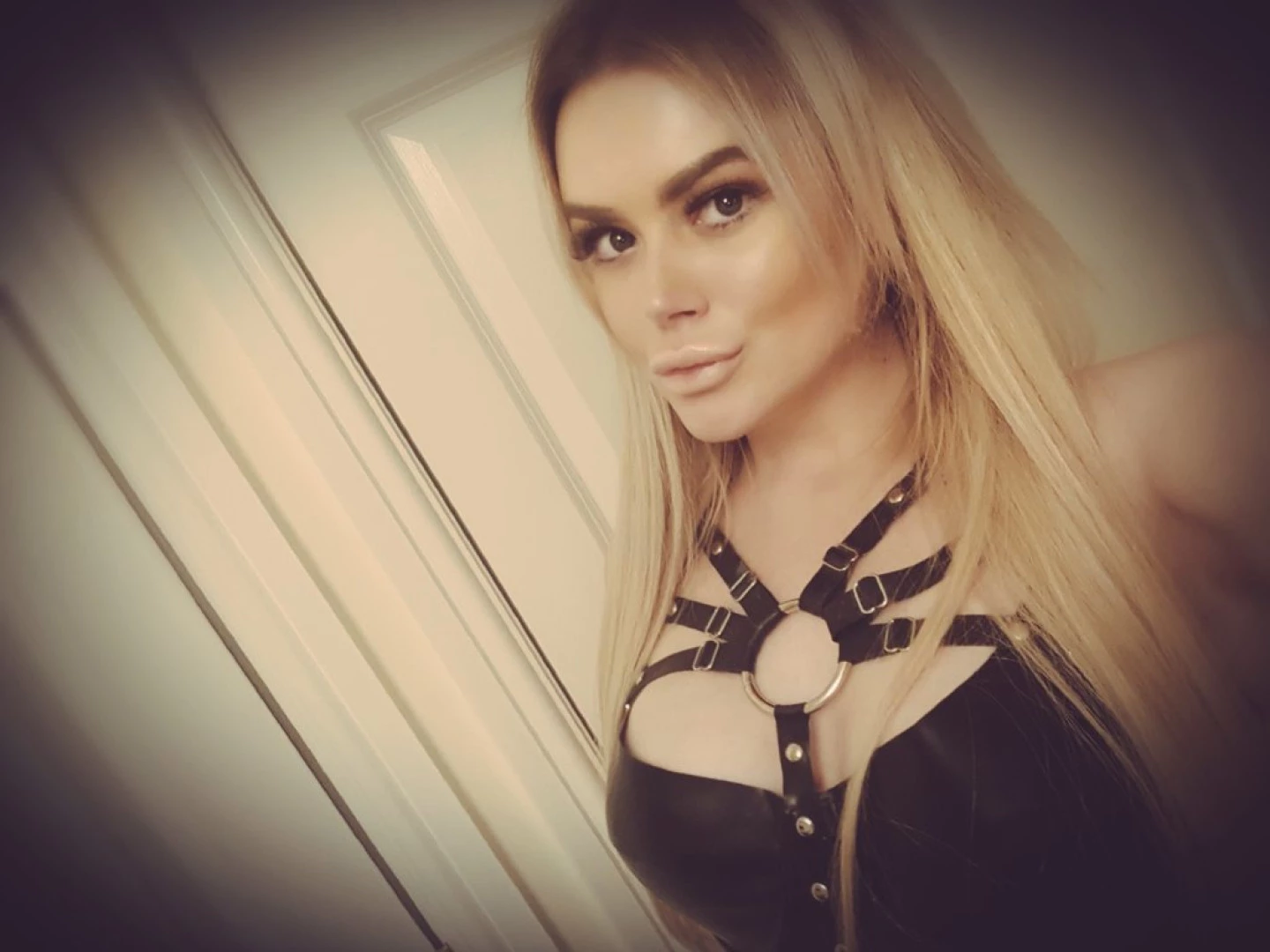 Miss Laura [ mistresslaura11 ] Onlyfans leaked photo 10023045 on Hotleaks.tv