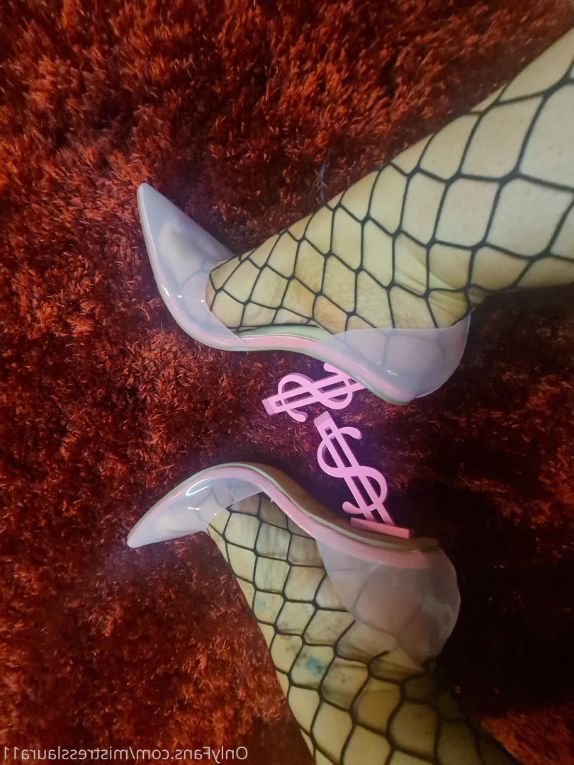 Miss Laura [ mistresslaura11 ] Onlyfans leaked photo 10023832 on Hotleaks.tv