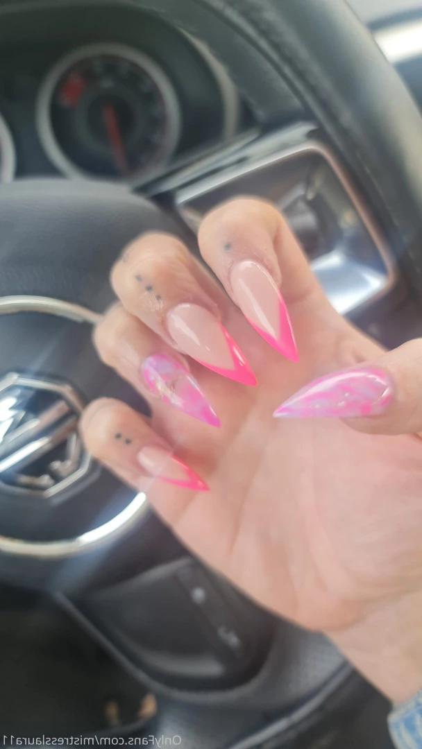 Miss Laura [ mistresslaura11 ] Onlyfans leaked photo 10024573 on Hotleaks.tv