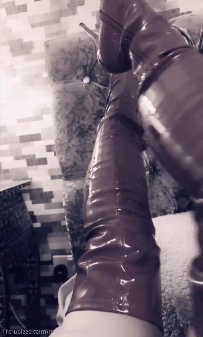 Miss Laura [ mistresslaura11 ] Onlyfans leaked photo 10024716 on Hotleaks.tv