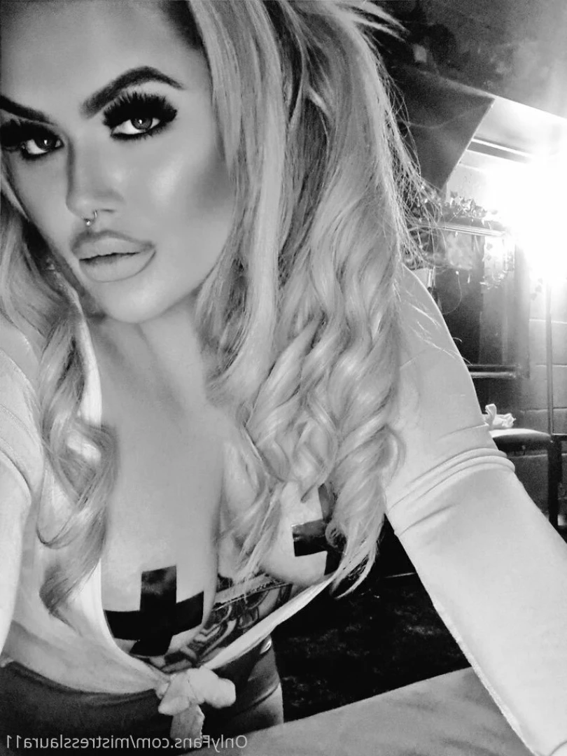 Miss Laura [ mistresslaura11 ] Onlyfans leaked photo 10024945 on Hotleaks.tv