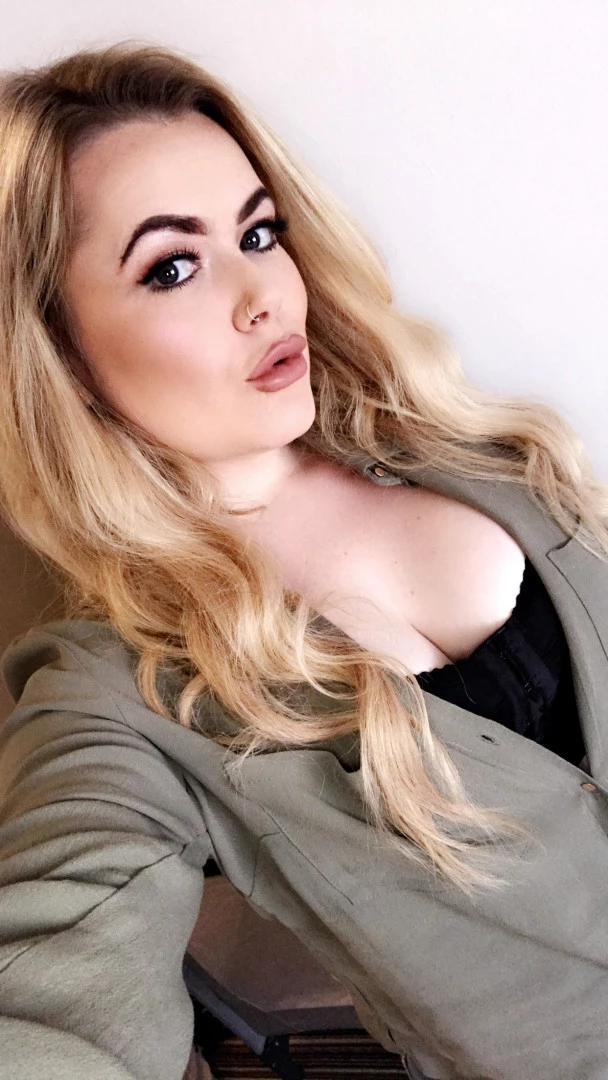 Miss Laura [ mistresslaura11 ] Onlyfans leaked photo 10027532 on Hotleaks.tv