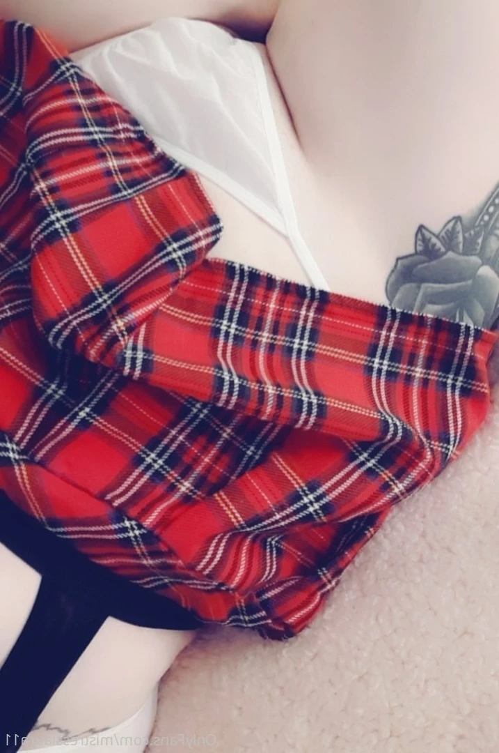 Miss Laura [ mistresslaura11 ] Onlyfans leaked photo 10028164 on Hotleaks.tv