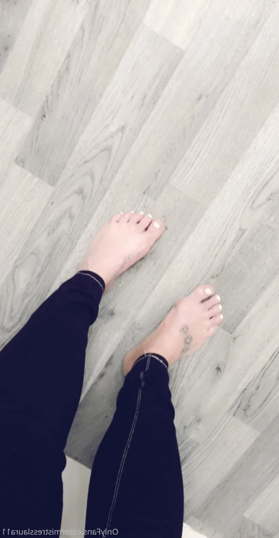 Miss Laura [ mistresslaura11 ] Onlyfans leaked photo 10028781 on Hotleaks.tv