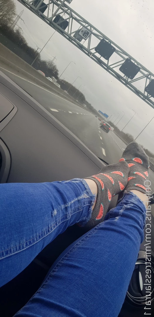 Miss Laura [ mistresslaura11 ] Onlyfans leaked photo 10029390 on Hotleaks.tv