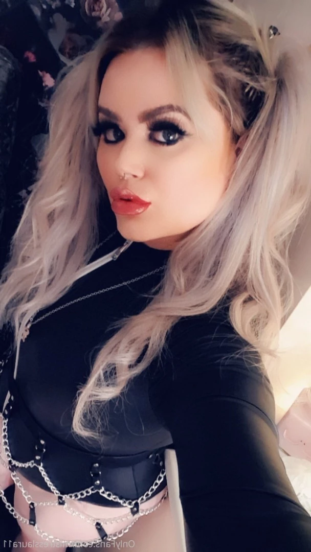 Miss Laura [ mistresslaura11 ] Onlyfans leaked photo 10030594 on Hotleaks.tv