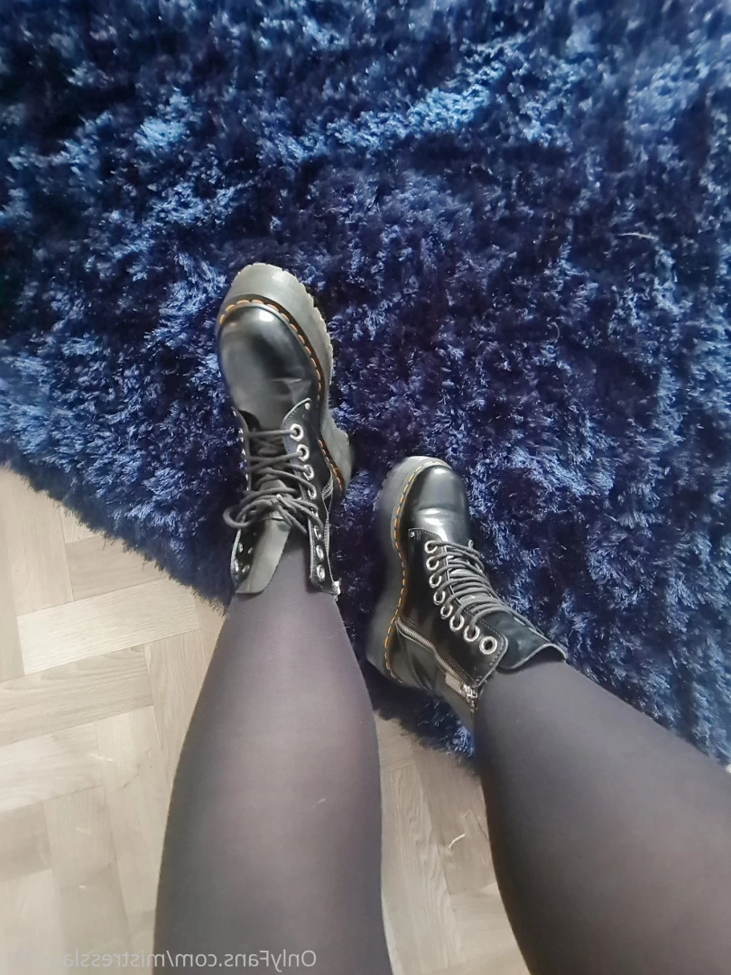 Miss Laura [ mistresslaura11 ] Onlyfans leaked photo 10030855 on Hotleaks.tv