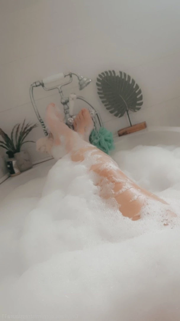 Miss Laura [ mistresslaura11 ] Onlyfans leaked photo 10031330 on Hotleaks.tv