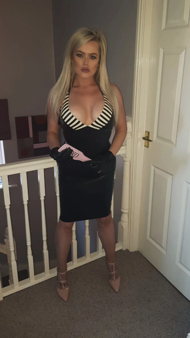 Miss Laura [ mistresslaura11 ] Onlyfans leaked photo 10032241 on Hotleaks.tv