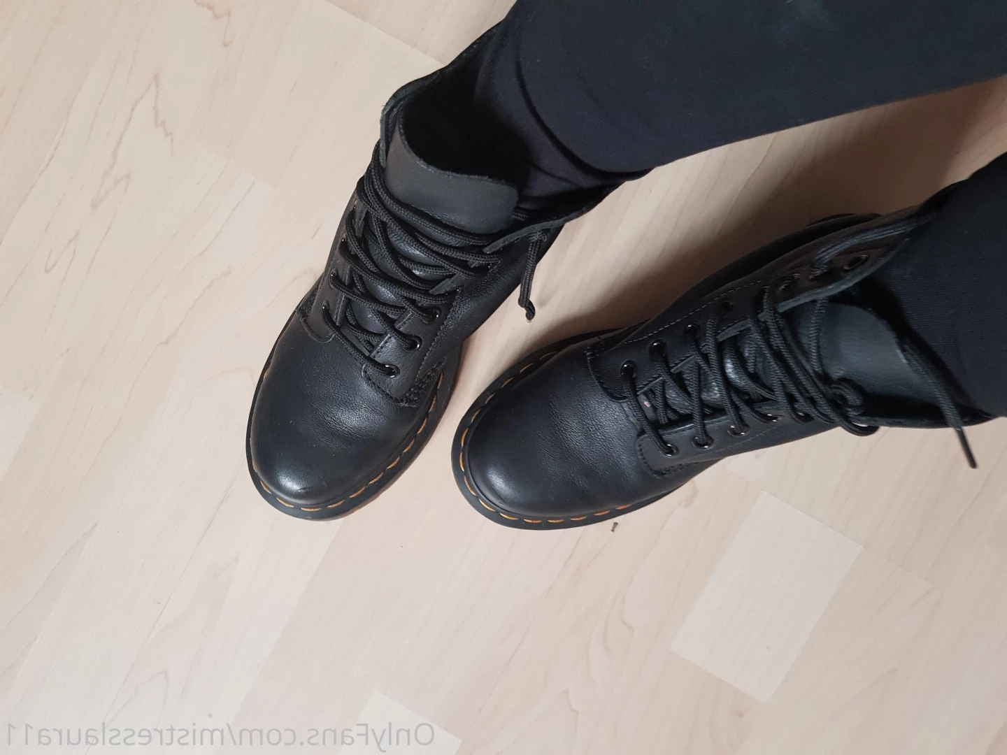 Miss Laura [ mistresslaura11 ] Onlyfans leaked photo 10033032 on Hotleaks.tv