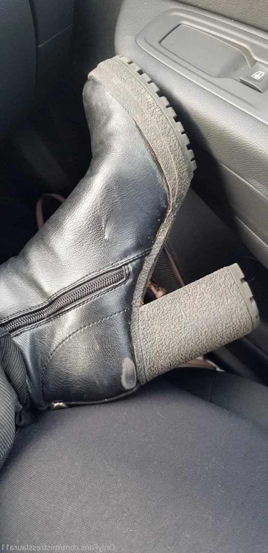 Miss Laura [ mistresslaura11 ] Onlyfans leaked photo 10033563 on Hotleaks.tv