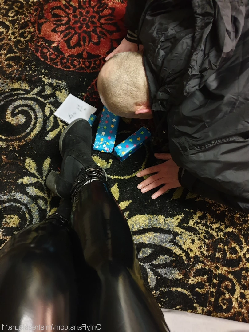 Miss Laura [ mistresslaura11 ] Onlyfans leaked photo 10033588 on Hotleaks.tv
