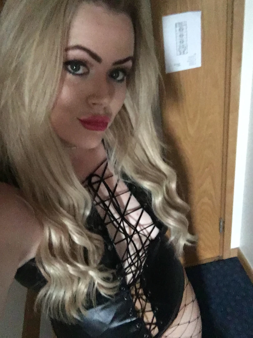 Miss Laura [ mistresslaura11 ] Onlyfans leaked photo 10034110 on Hotleaks.tv