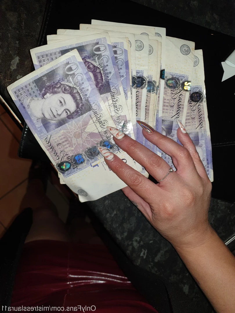 Miss Laura [ mistresslaura11 ] Onlyfans leaked photo 10034475 on Hotleaks.tv