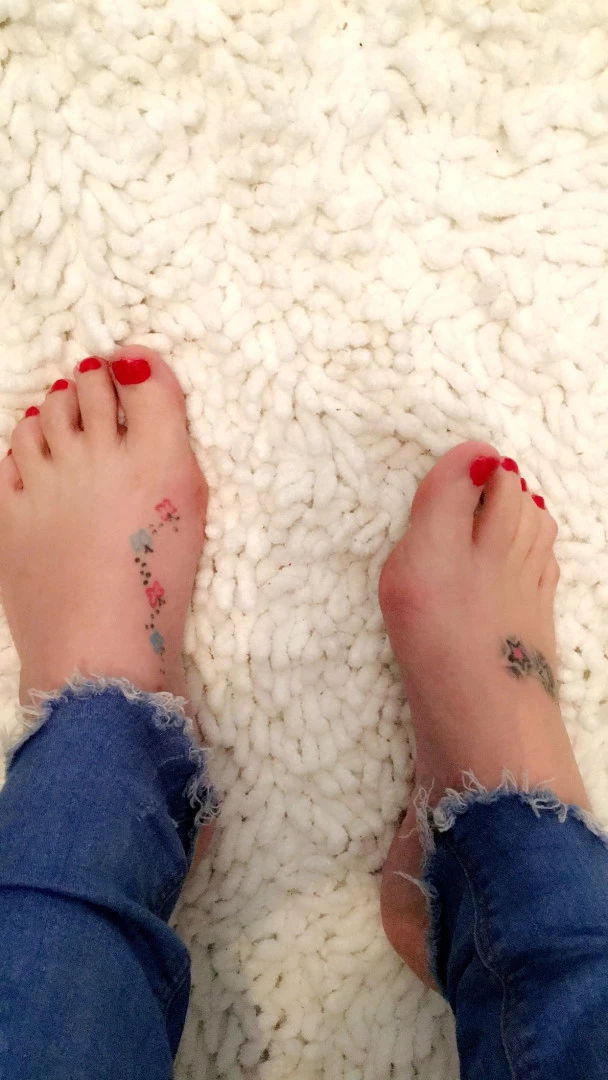 Miss Laura [ mistresslaura11 ] Onlyfans leaked photo 10034847 on Hotleaks.tv