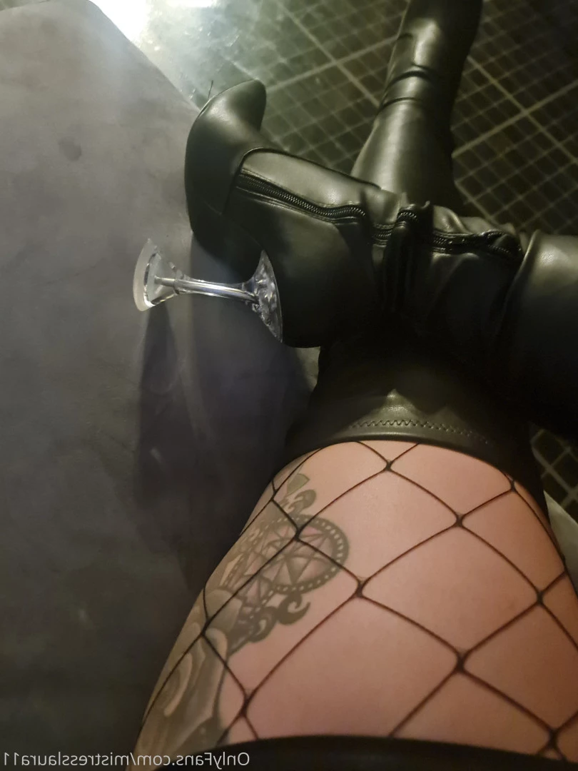Miss Laura [ mistresslaura11 ] Onlyfans leaked photo 10035113 on Hotleaks.tv