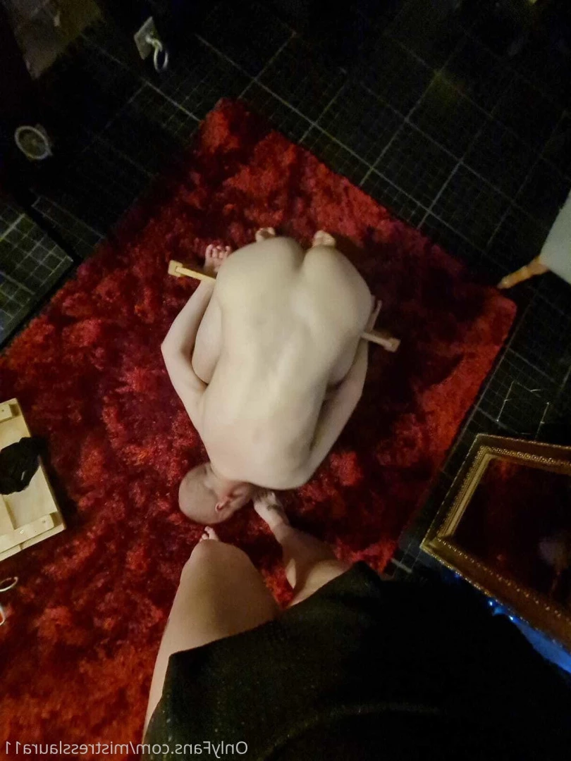 Miss Laura [ mistresslaura11 ] Onlyfans leaked photo 10036314 on Hotleaks.tv