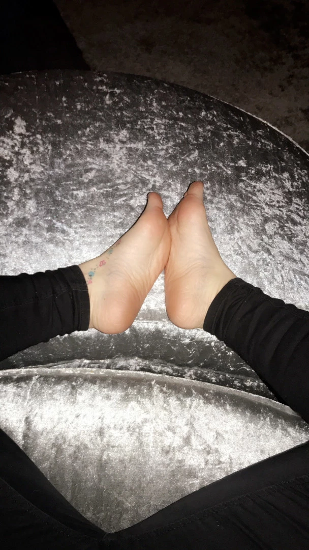 Miss Laura [ mistresslaura11 ] Onlyfans leaked photo 10036784 on Hotleaks.tv