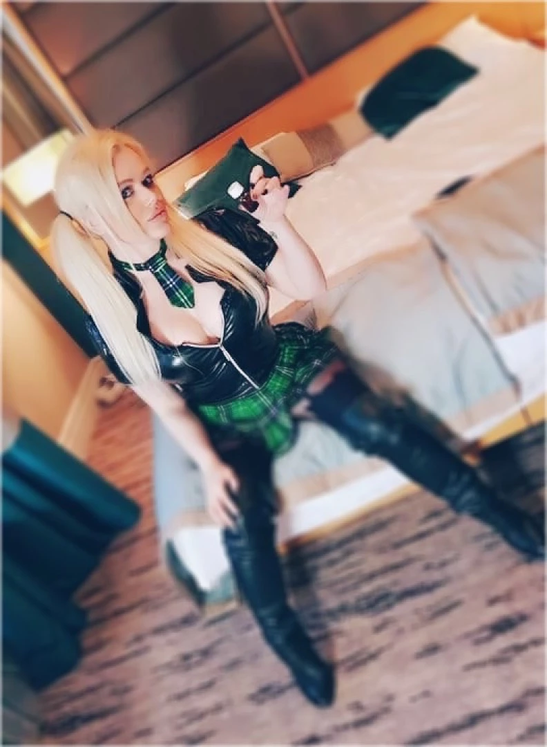 Miss Laura [ mistresslaura11 ] Onlyfans leaked photo 10036936 on Hotleaks.tv