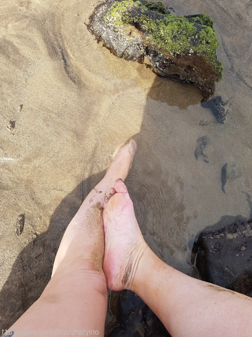Miss Laura [ mistresslaura11 ] Onlyfans leaked photo 10037711 on Hotleaks.tv