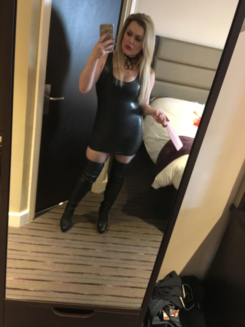 Miss Laura [ mistresslaura11 ] Onlyfans leaked photo 10038241 on Hotleaks.tv
