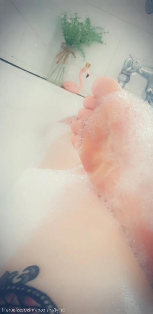 Miss Laura [ mistresslaura11 ] Onlyfans leaked photo 10038983 on Hotleaks.tv