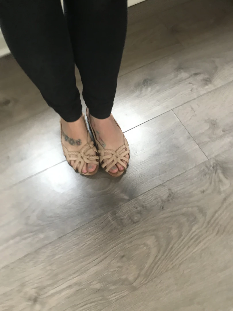 Miss Laura [ mistresslaura11 ] Onlyfans leaked photo 10039507 on Hotleaks.tv