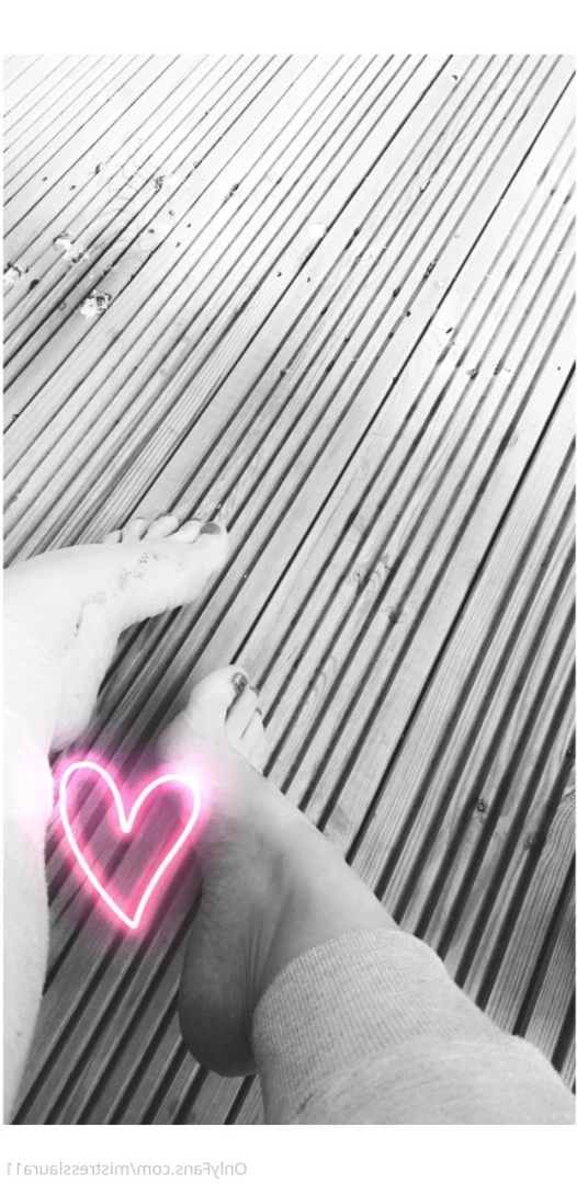 Miss Laura [ mistresslaura11 ] Onlyfans leaked photo 10039566 on Hotleaks.tv