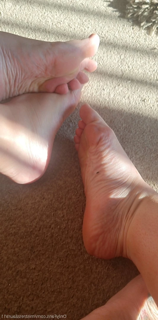 Miss Laura [ mistresslaura11 ] Onlyfans leaked photo 10041436 on Hotleaks.tv